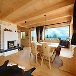 Almchalet Huettenzauber