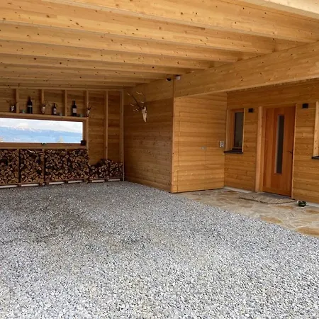 アパート Almchalet Huettenzauber