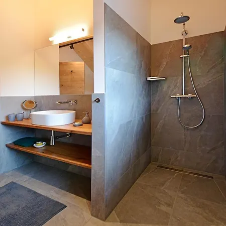 Almchalet Huettenzauber 公寓